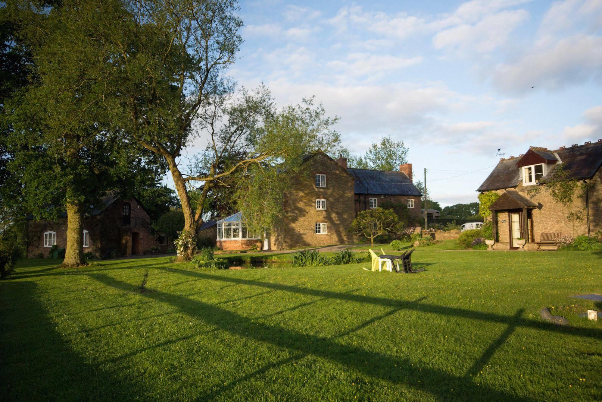 Hills Farm Bed & Breakfast Leominster Luaran gambar