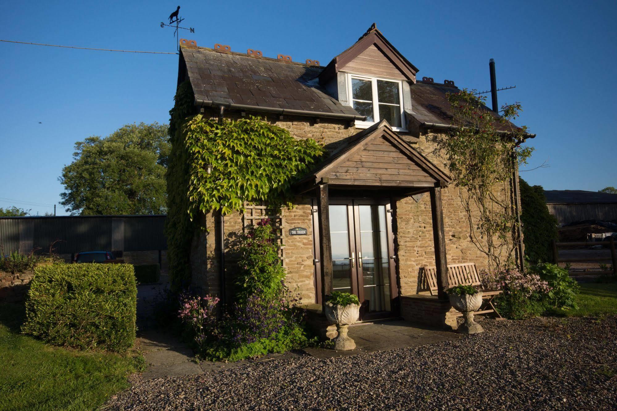 Hills Farm Bed & Breakfast Leominster Luaran gambar